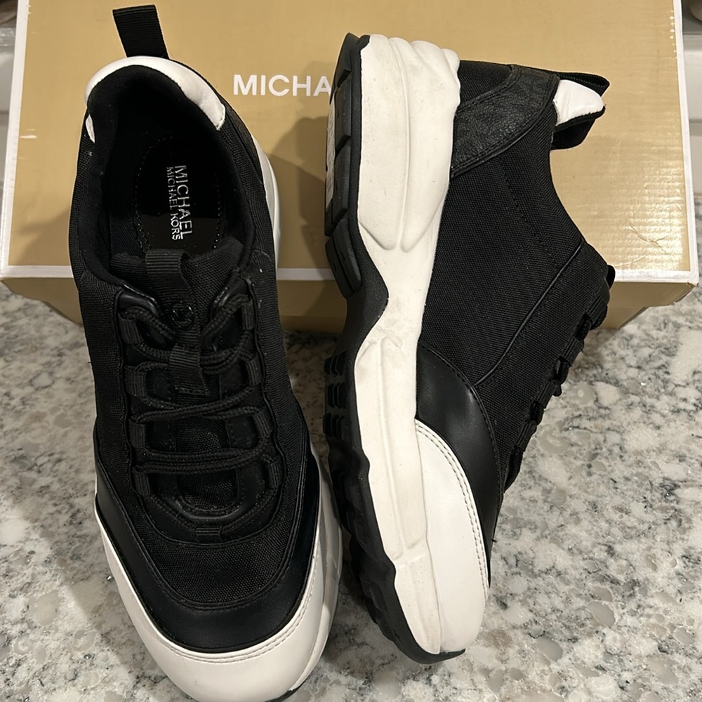 Michael Kors, Zia Trainer sneakers, black and white brand new - Picture 3 of 8